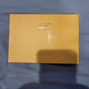 Louis Vuitton tri-flod ladies wallet - red, white & blue 3-3/4"×6"